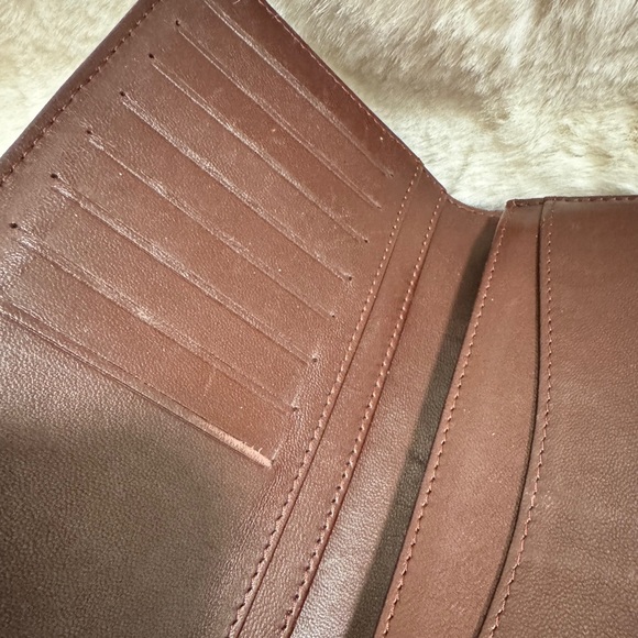 Chanel Quilted Yen Wallet - Picture 6 of 13